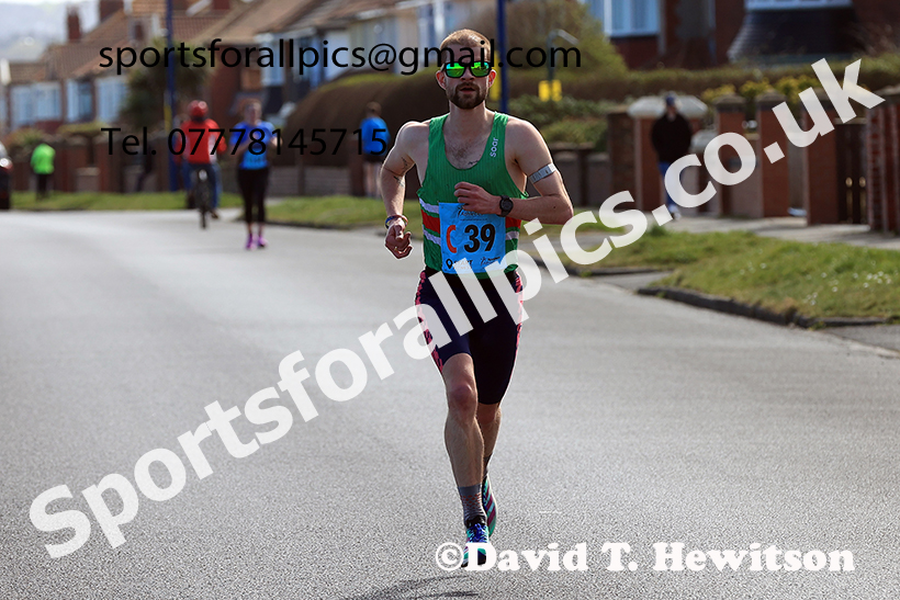 Senior mens Northern 12 Stage Road Relay, 2025 Northern 12 and 6 Stage Road Relays and Junior 5k, Redcar. Photo: David T. Hewitson/Sports for All Pics